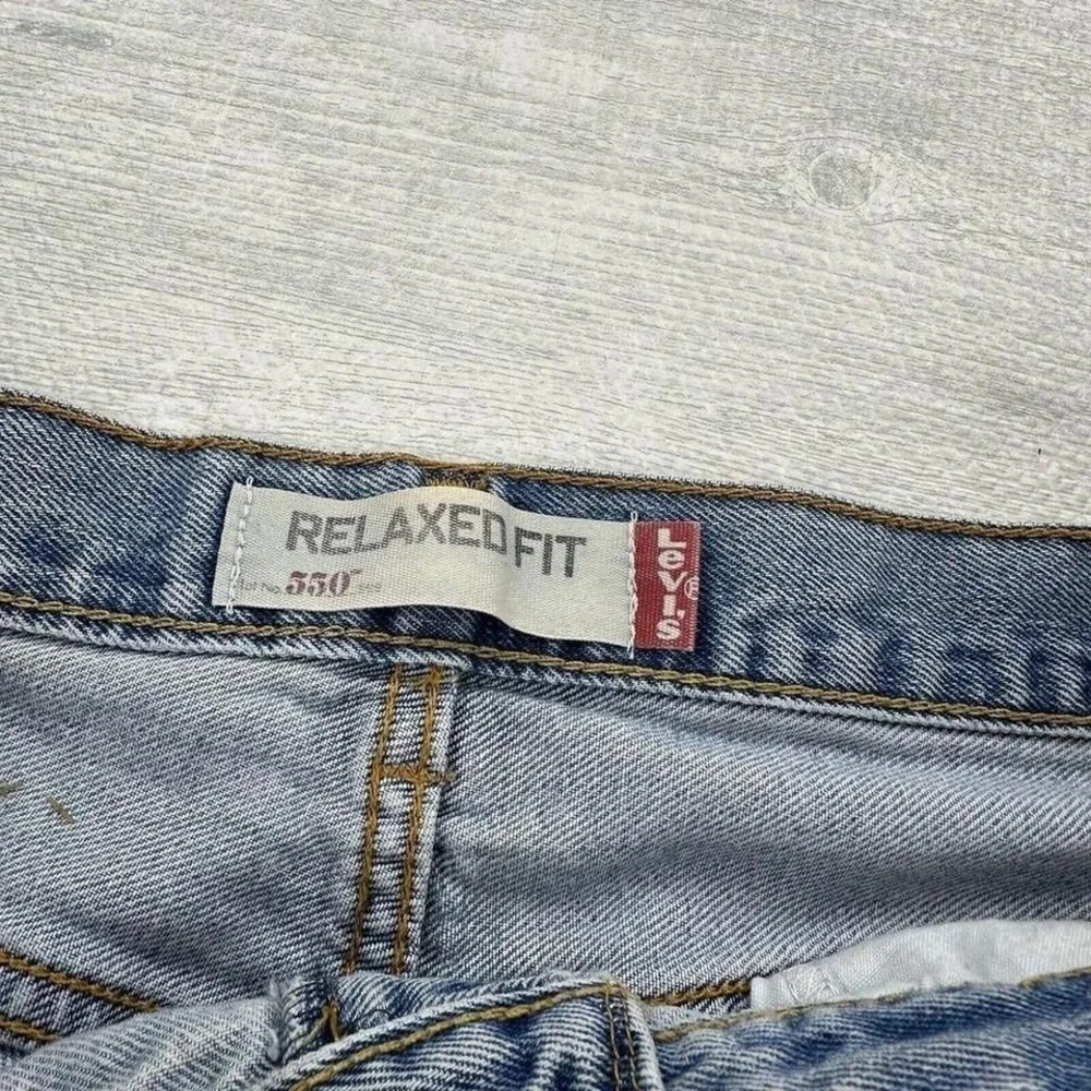 Vintage Levi's 550‎ Jeans Mens 32x31 Blue Light Wash Denim Regular Fit Straight
